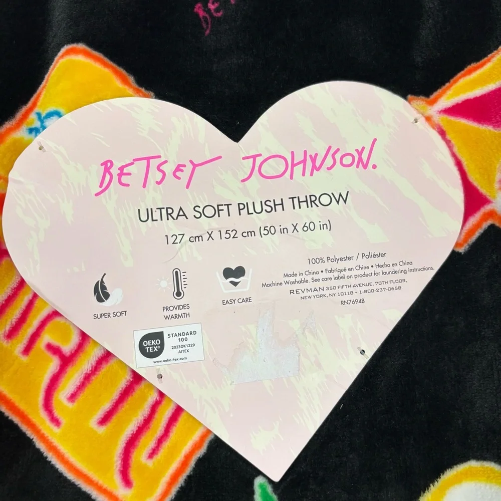 Betsey Johnson Ultra Soft Plush Throw Blanket Paris Colorful NWT